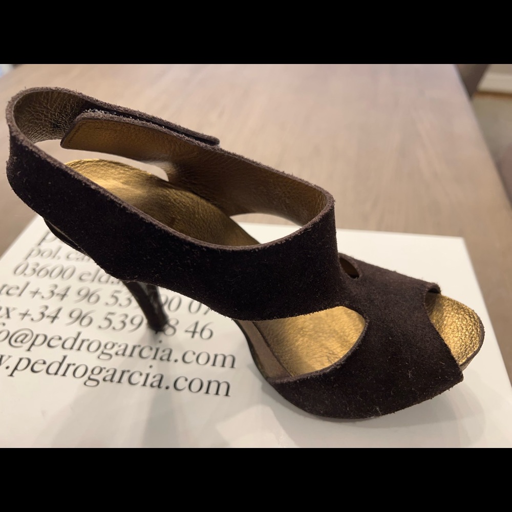 Pedro Garcia brown suede sandals